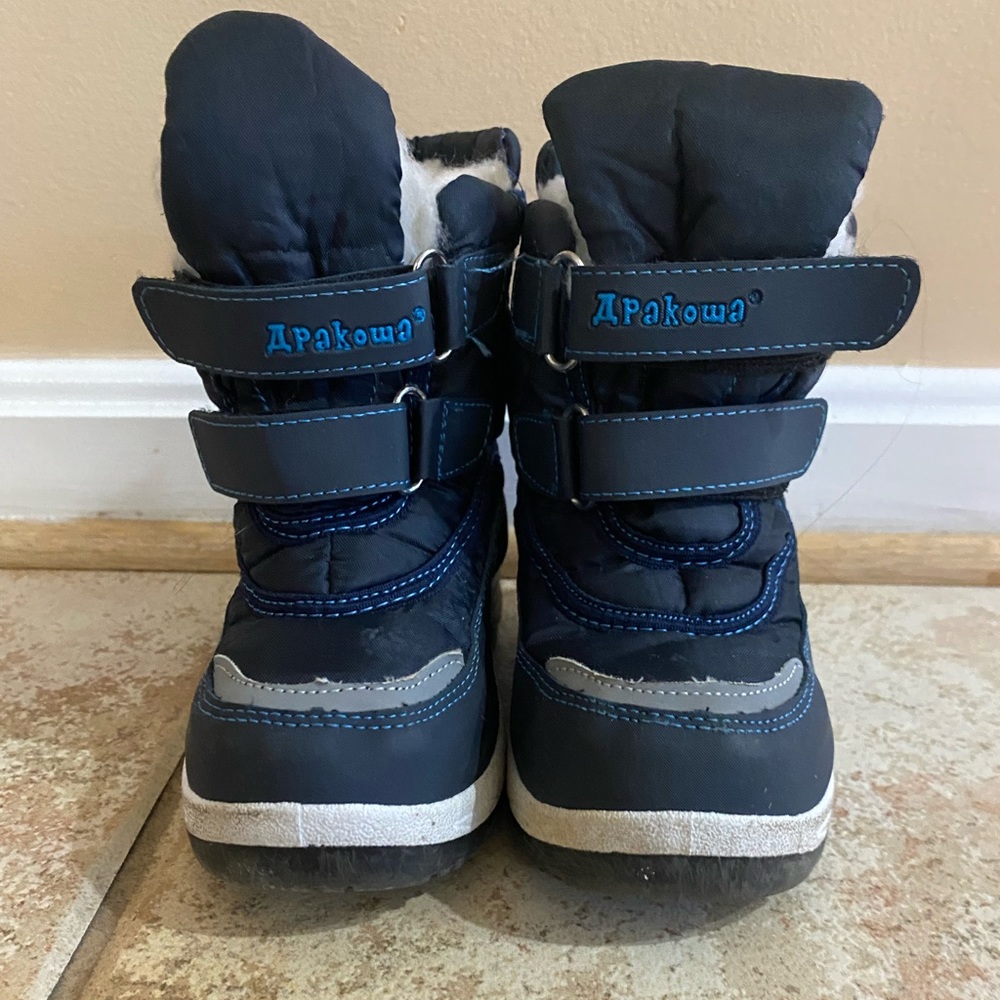Apakowa snow boots Toddler size 10